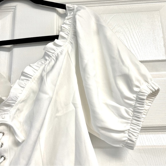 NWT BOOHOO PLUS LACE UP SWEETHEART NECKLINE OFF SHOULDER TOP white size 16 - Picture 4 of 11